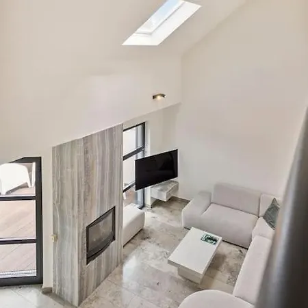 Apartment Schitterende Loft Met Jacuzzi En Sauna In